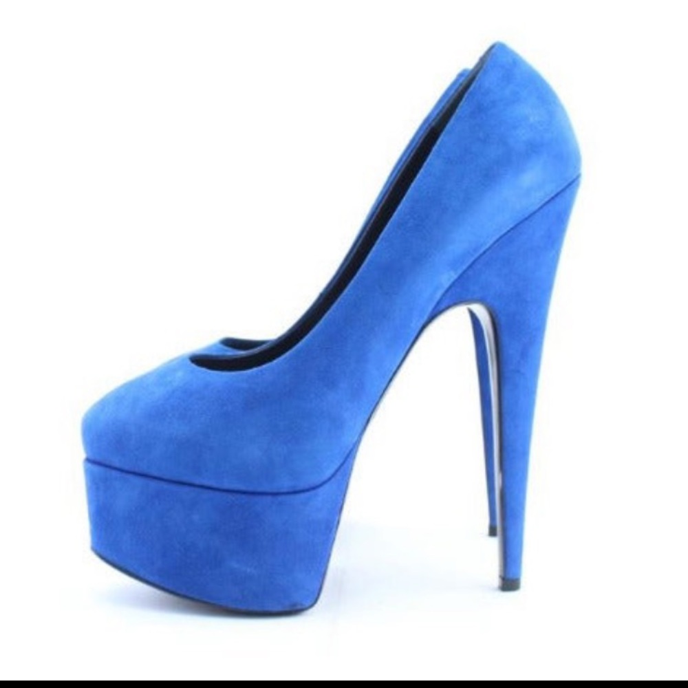 $900 Giuseppe Zanotti Blue Suede Debra Platform Heels  size 37